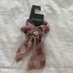 *NEW* Silk Scrunchie